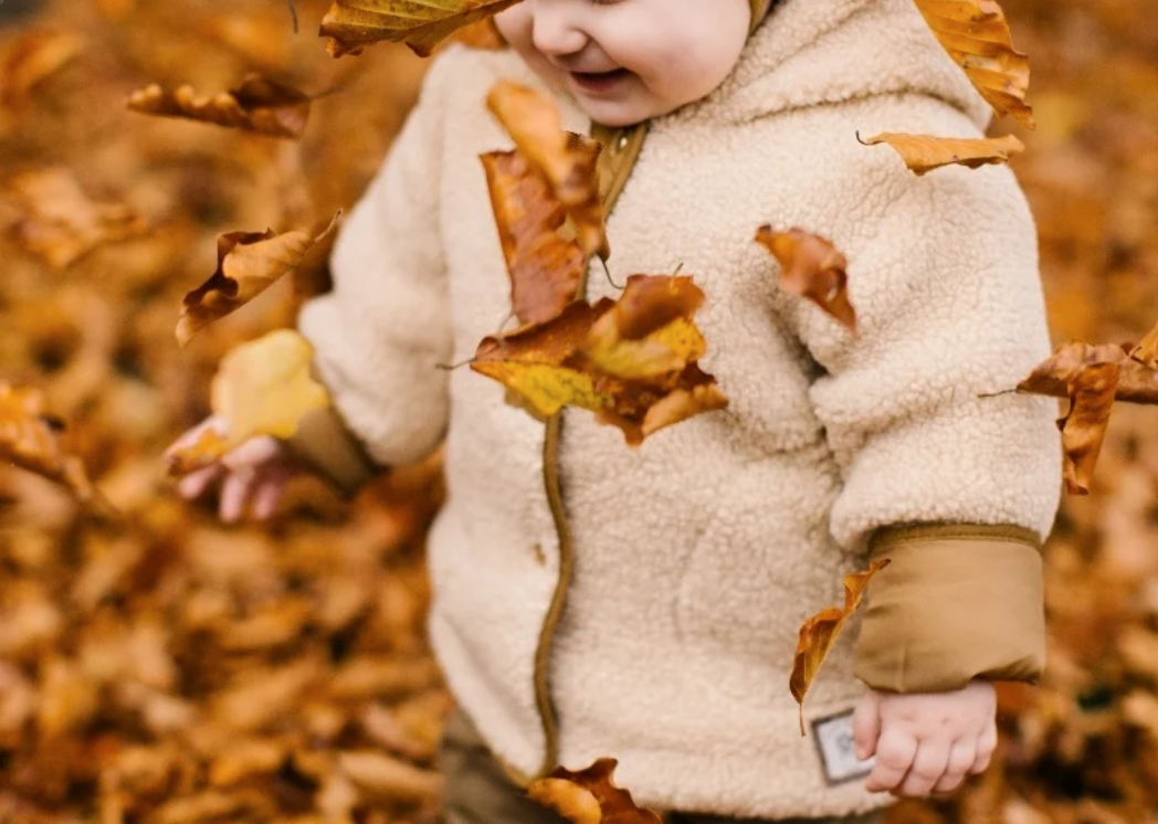 Attività autunnali con un bambino