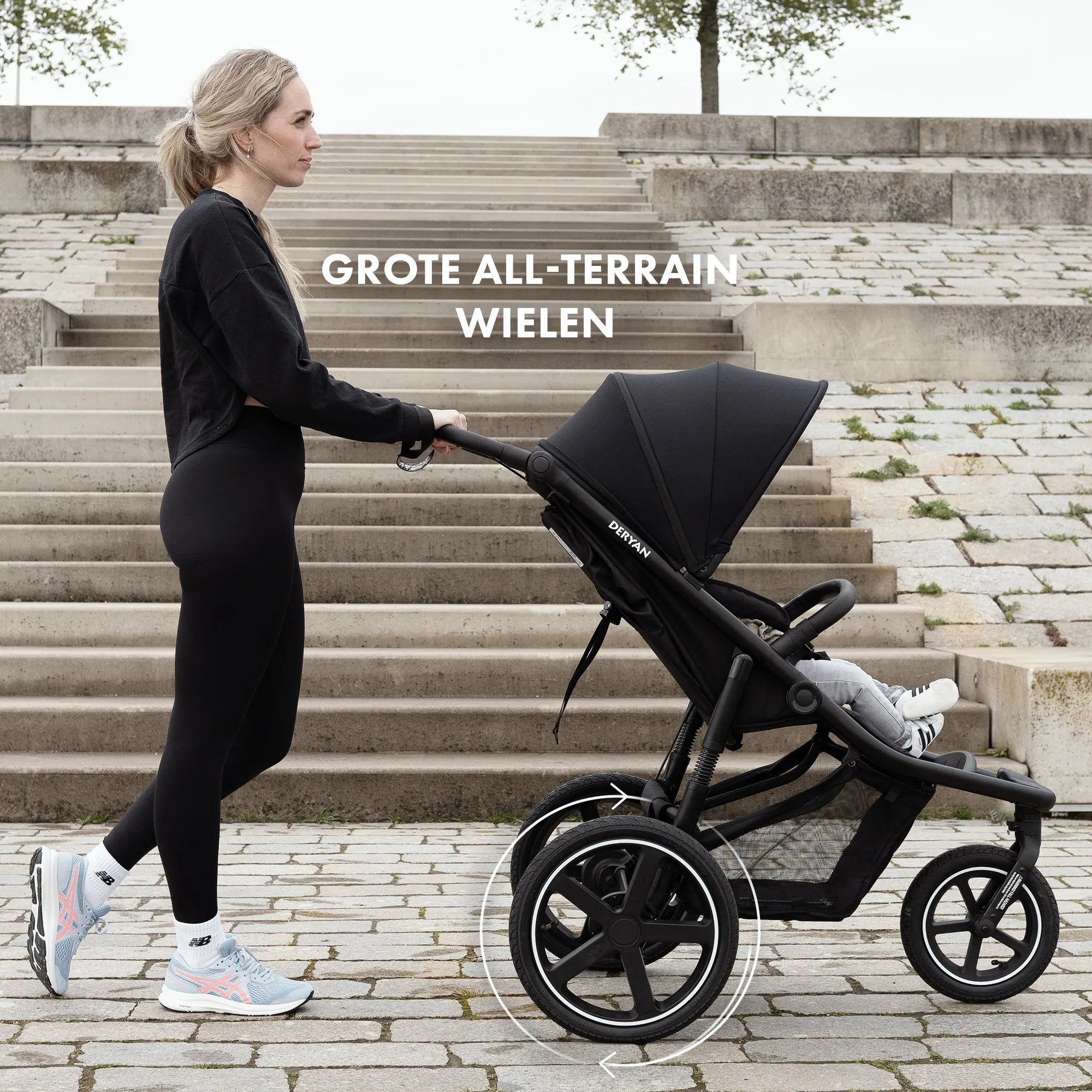 Passeggino Bolt con telaio in alluminio nero